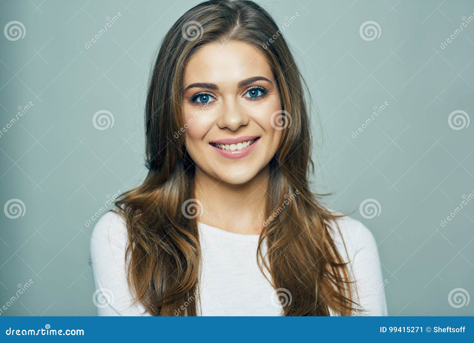 beautiful smiling woman portait. beauty face.