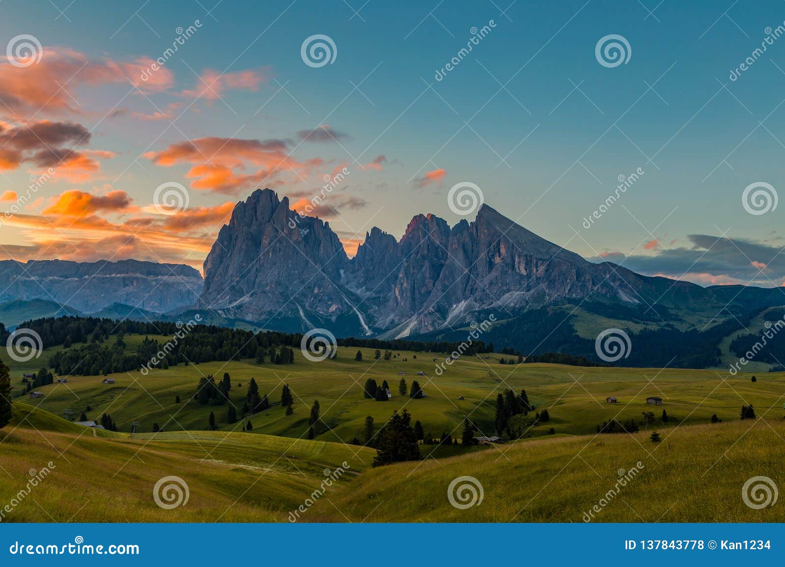 Alpe di Siusi Sunrise | kwyPHOTOGRAPHY