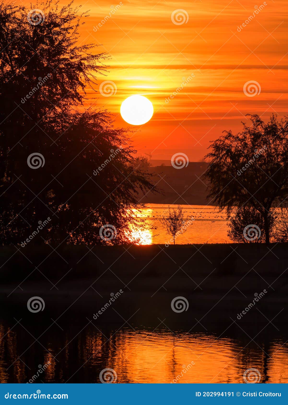 Beautiful Sunset Over Lake Dâmbovița Lacul Morii in Bucharest, Romania ...