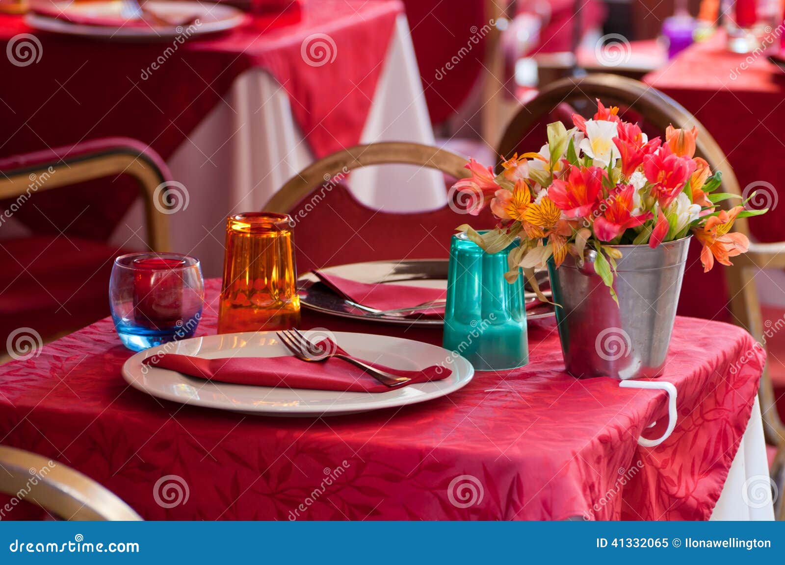 Beautiful Table Setting Royalty-Free Stock Photography | CartoonDealer ...