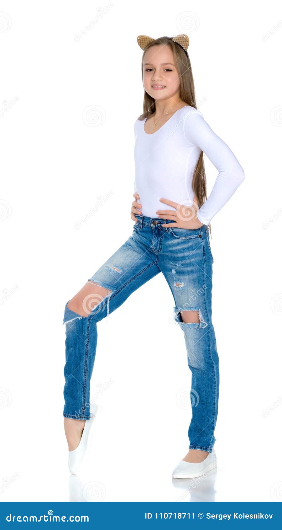 teen girsl in jeans