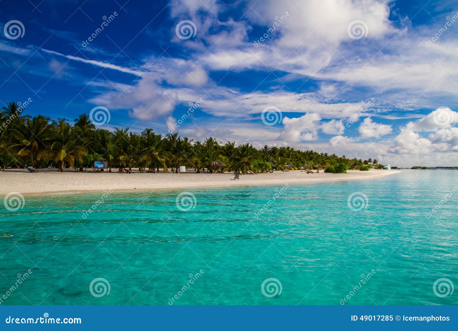 beautiful tropical beach landscape in maldives