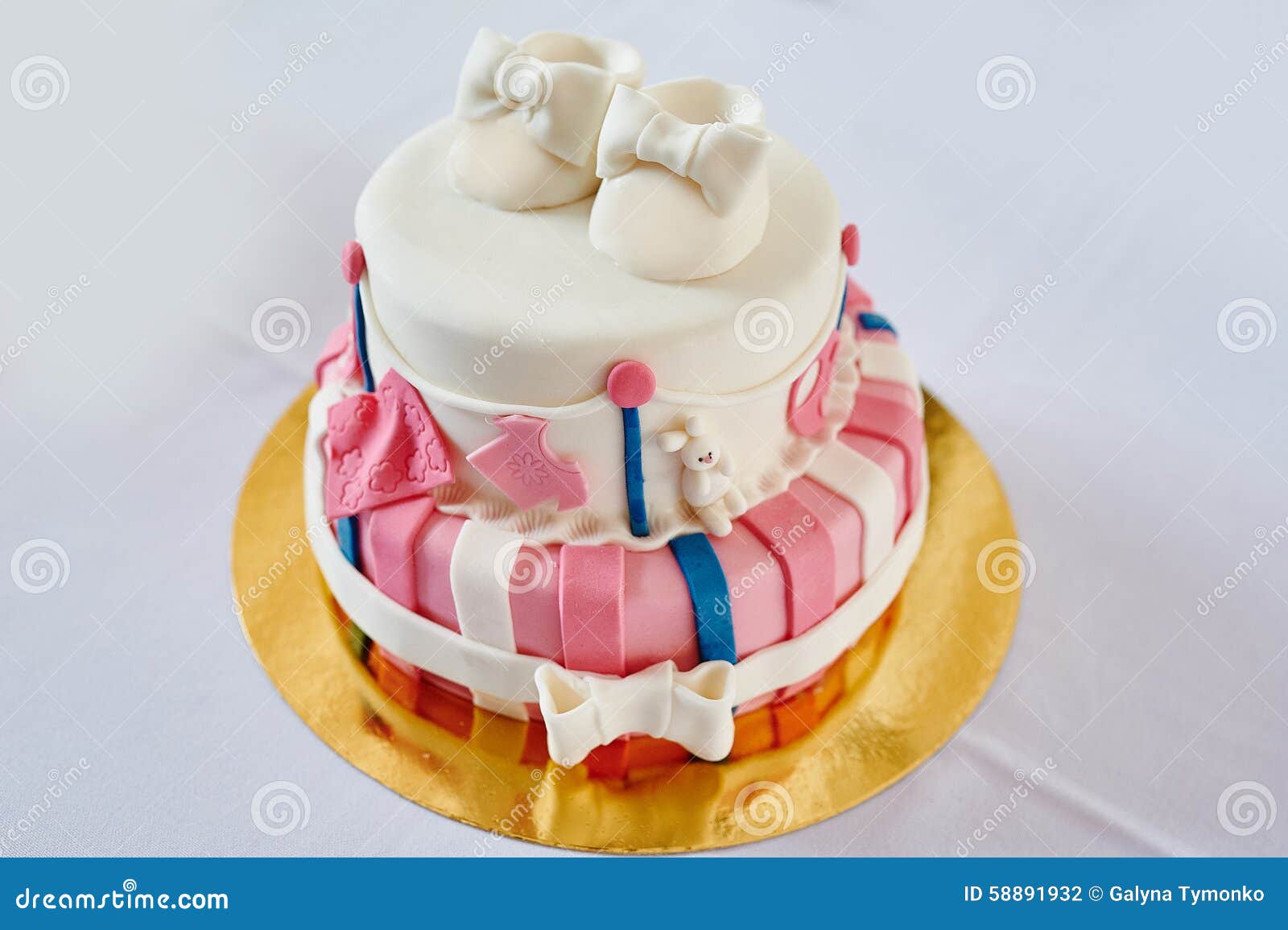 White Birthday Cake Stock Photography CartoonDealer 89760620 white-birthday-cake-stock-photography-cartoondealer-89760620