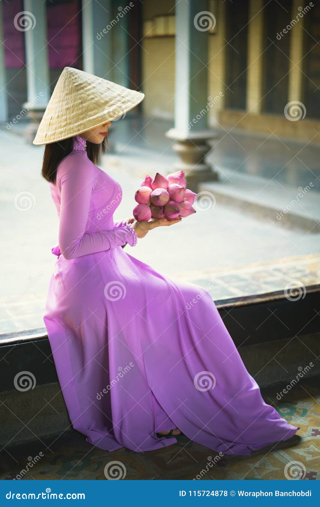 vietnamese girl ao dai