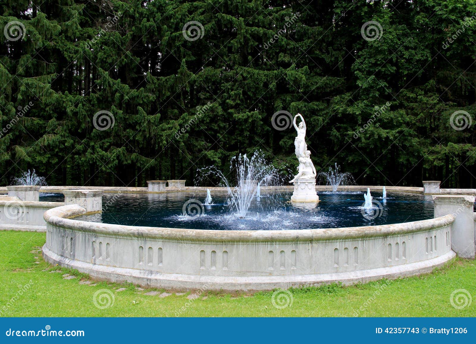 Beautiful water fountain - Picture of Disney's Port Orleans Resort - French  Quarter, Orlando - Tripadvisor