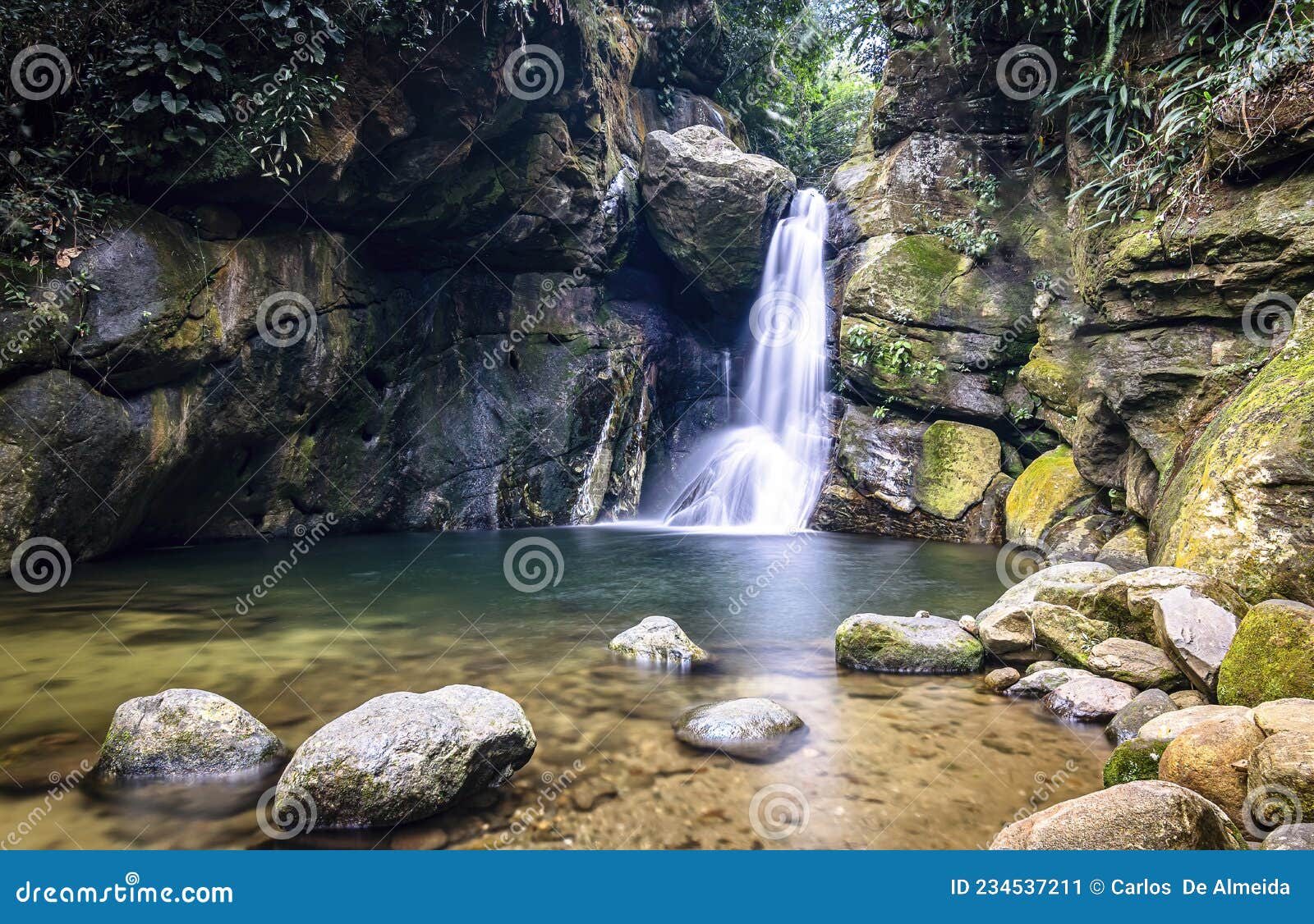 beautiful waterfall, with clear waters, in serra do mar