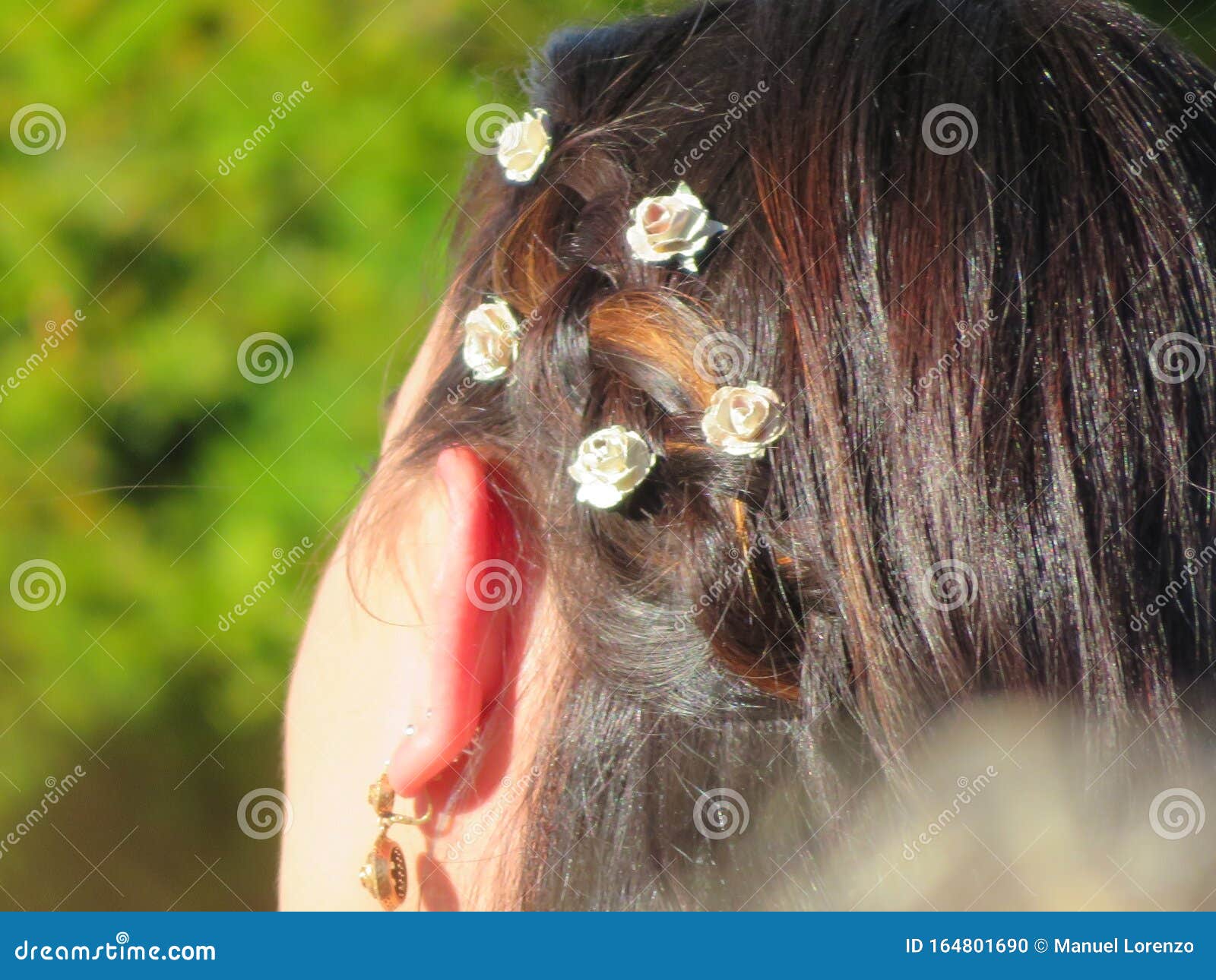 beautiful white flowers forming a special composition and in good taste