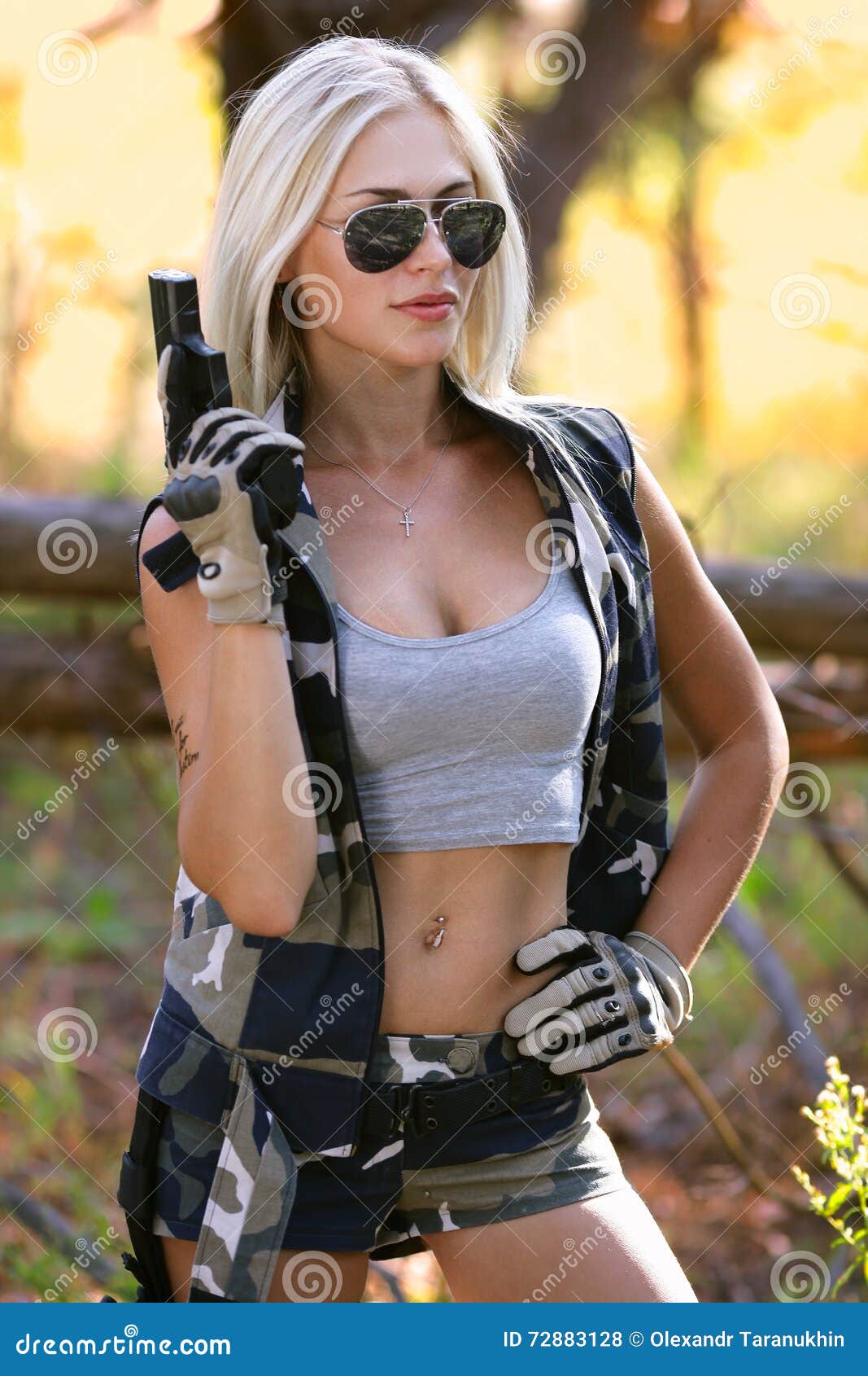 Blonde With Gun 31