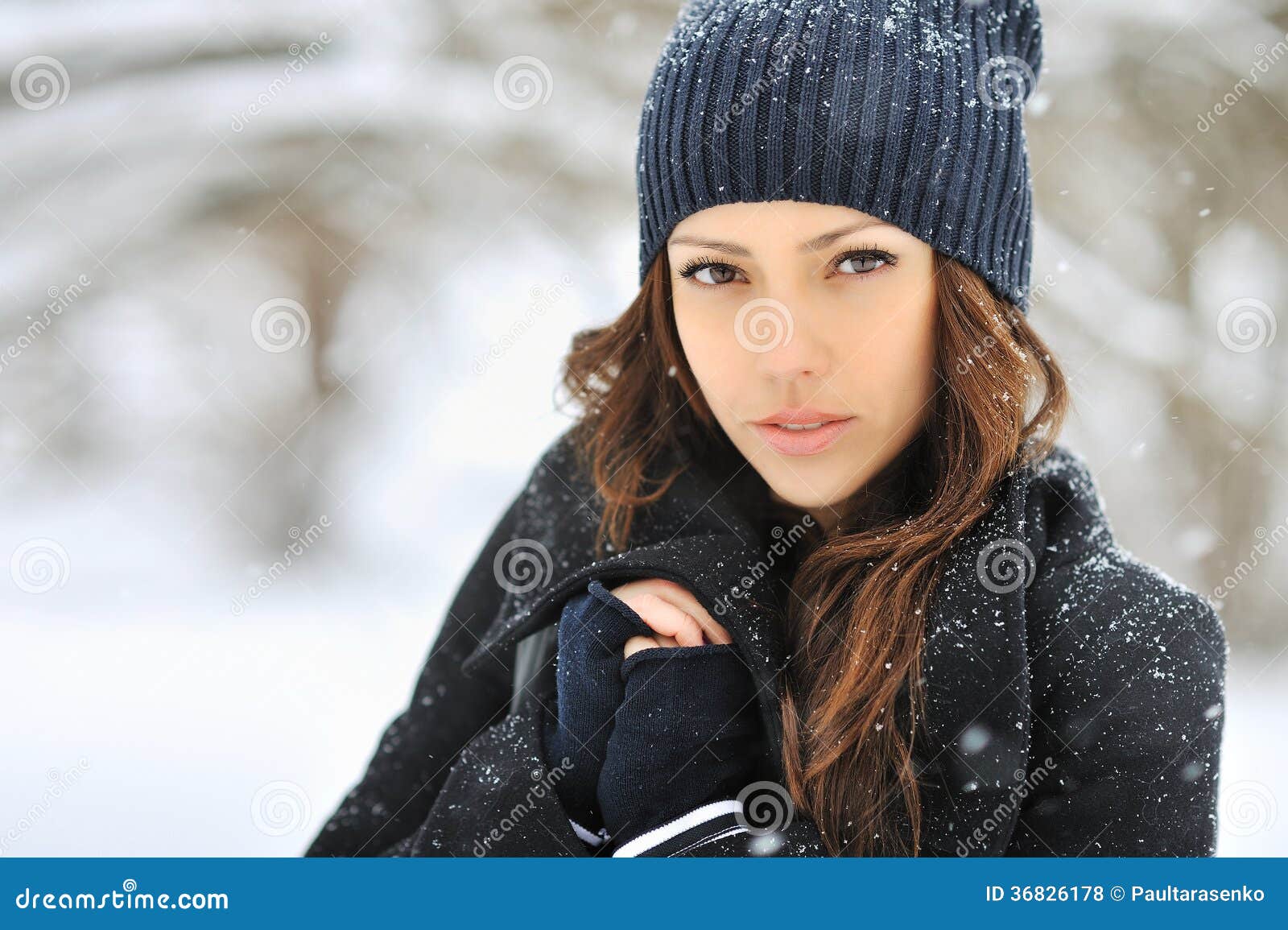 Beautiful Woman Face in Winter Stock Photo - Image of face, look: 36826178