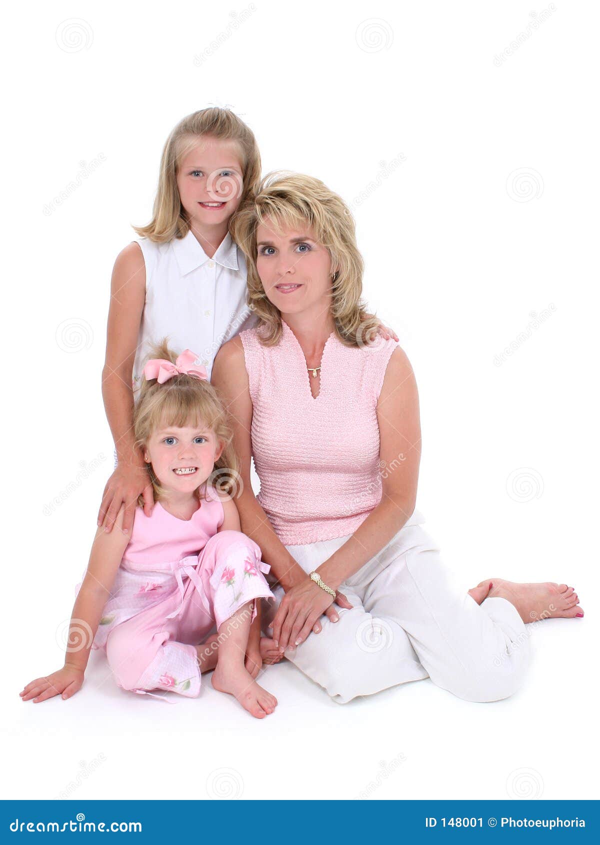 White daughter. Фотосессия с дочерью на белом фоне. Странная дочь на белом фоне.