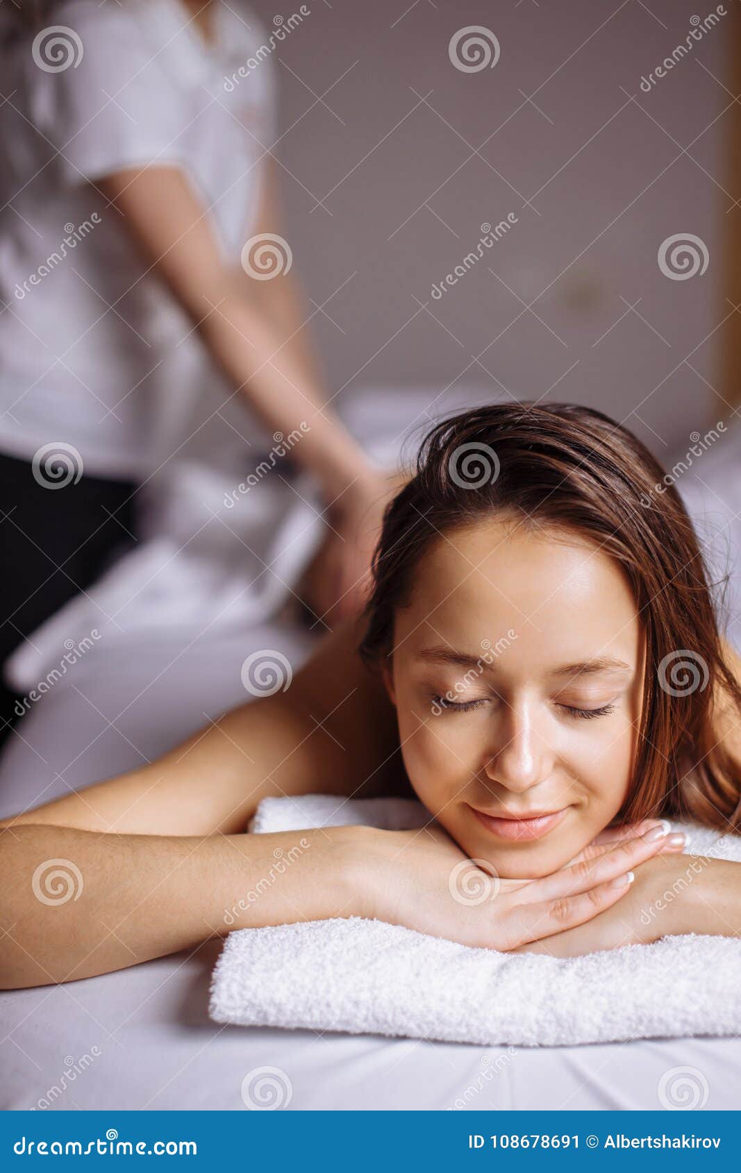 Beautiful Woman Receiving A Relaxing Back Massage At Spa Stock Image Image Of Happy People