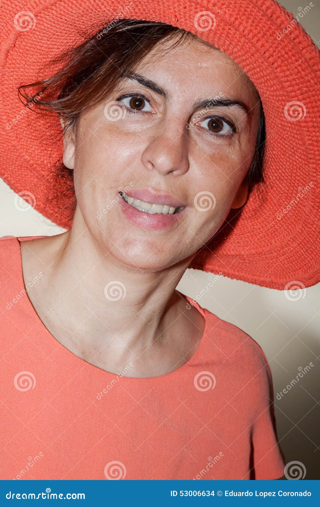 beautiful woman smiling - close up