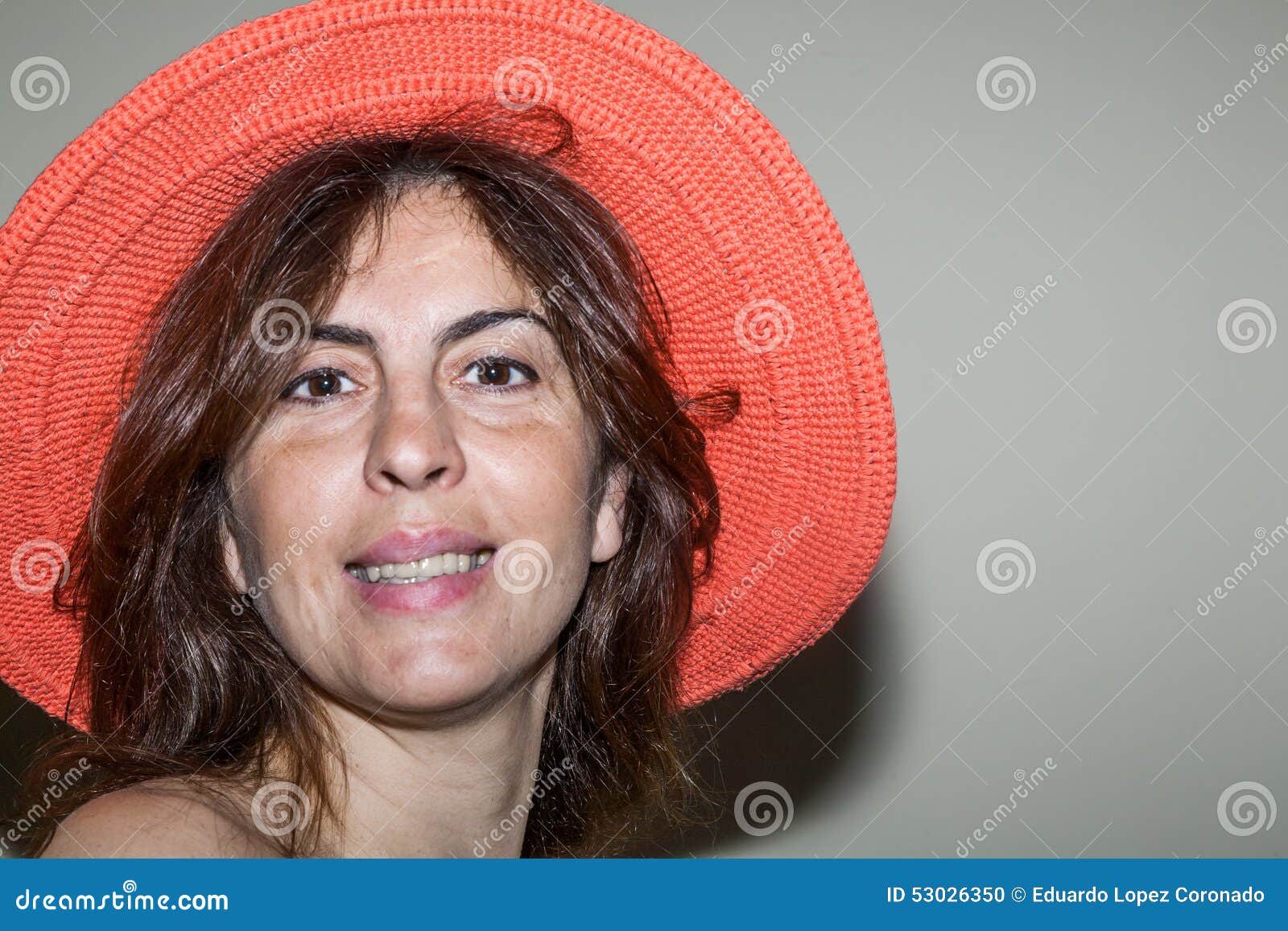 beautiful woman smiling - close up