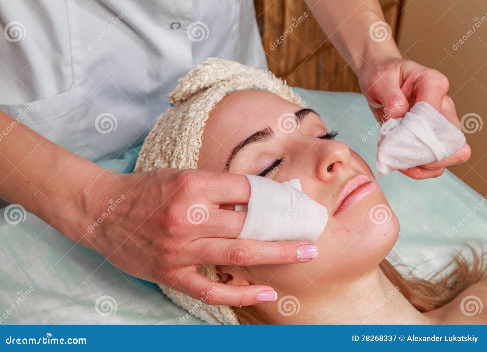 Beautiful Woman At Spa Procedure Stock Image Image Of Cosmetic Caucasian 78268337