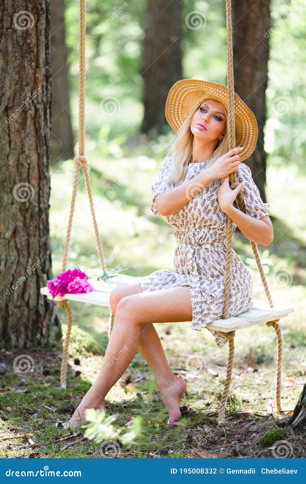 https://thumbs.dreamstime.com/z/beautiful-woman-straw-hat-posing-flower-bouquet-swing-beautiful-blond-woman-beige-dress-straw-hat-posing-195008332.jpg