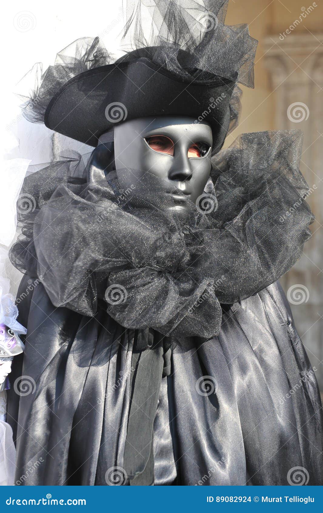 Beautiful Women with Silver Costume in Venice Carnival, Italy 2015  Editorial Stock Image - Image of mask, fantasy: 89082924