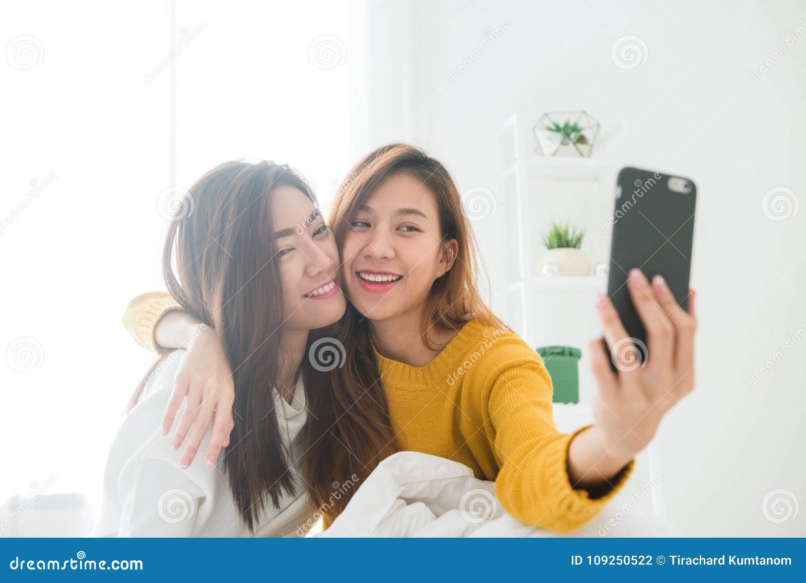 beautiful asian lesbian selfie xxx photo