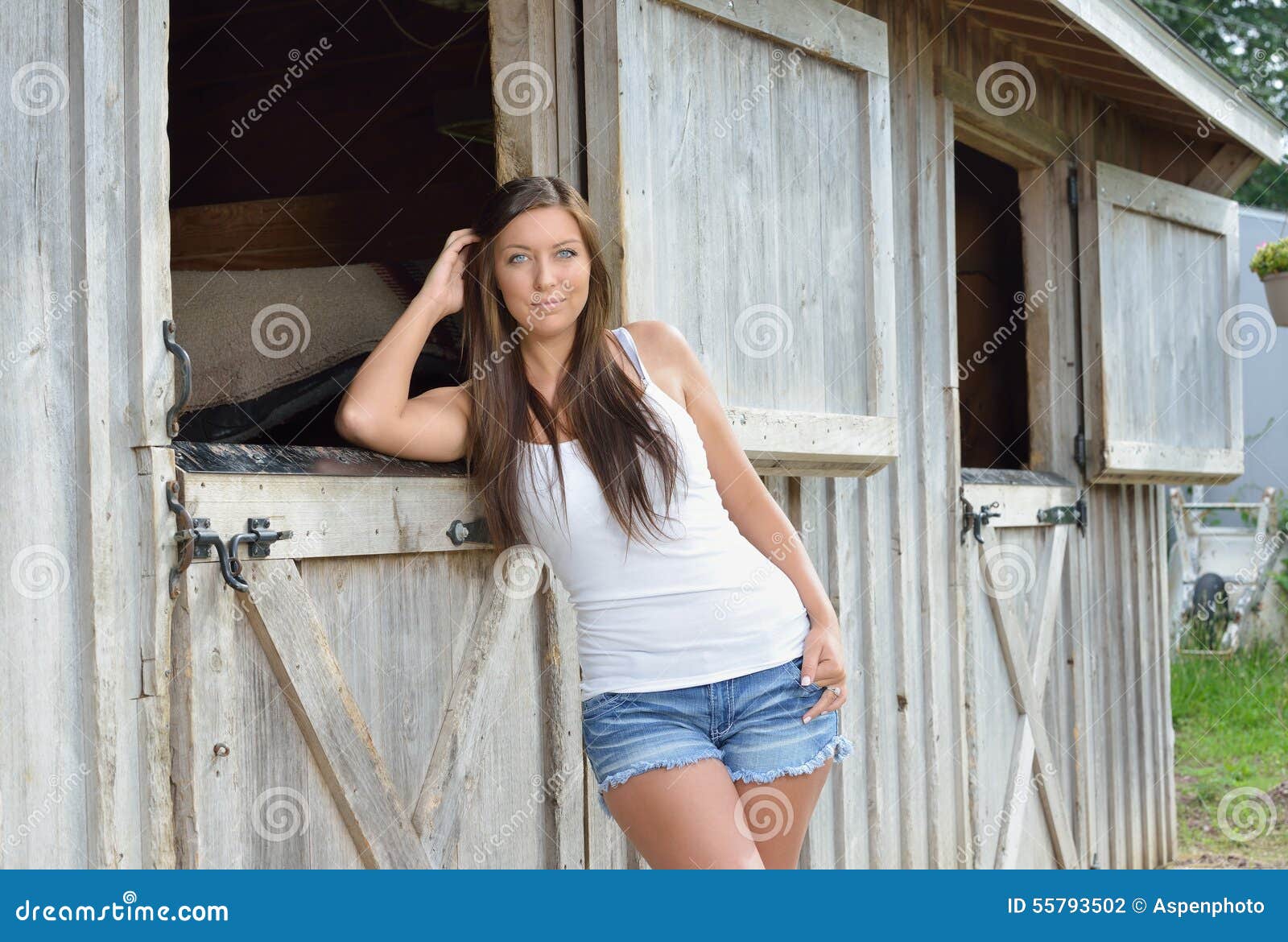 Amazing girl shorts and frontal