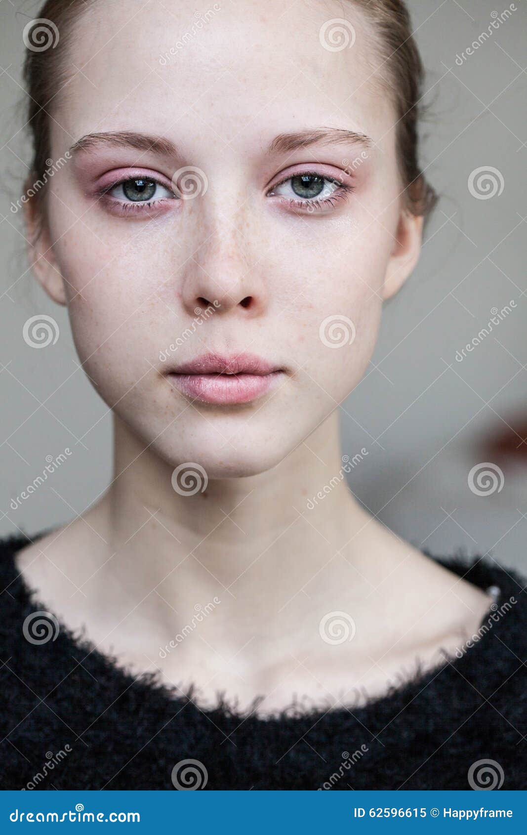 Beautiful Young Girl Crying Stock Image - Image of emotion, alone: 62596615