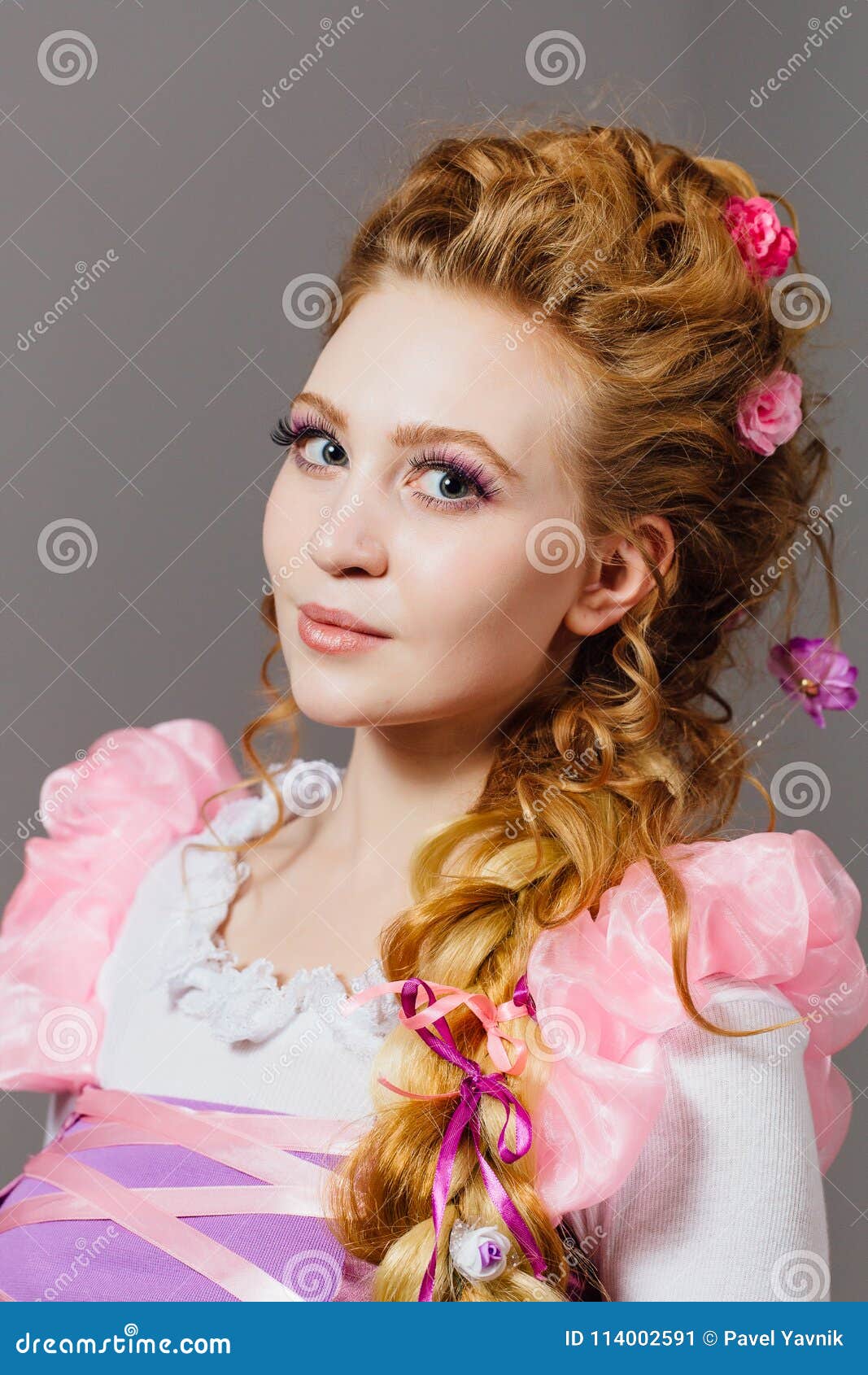 Beautiful Young Girl with Curly Hairstyle. Magnificent Princess in Vintage  Dress Stock Image - Image of female, beautiful: 114002591