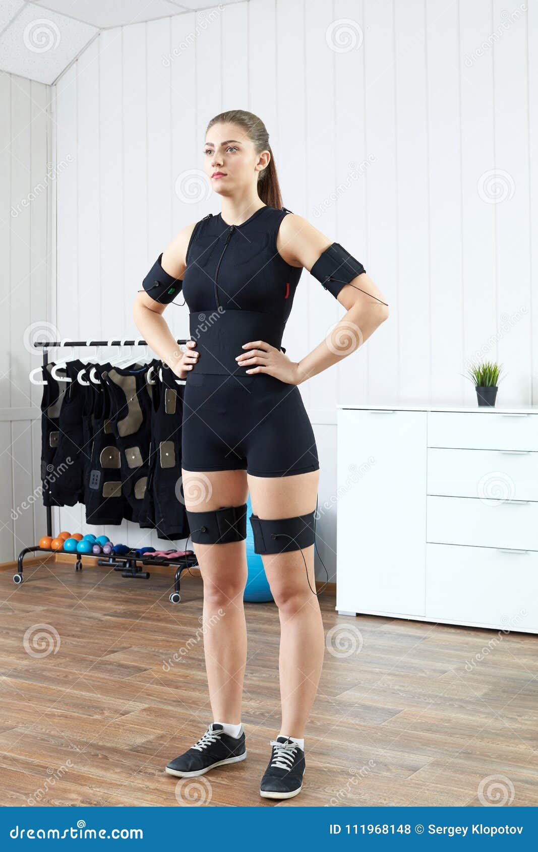 https://thumbs.dreamstime.com/z/beautiful-young-girl-suit-training-electric-muscular-stimulation-prepares-training-hall-ems-training-111968148.jpg