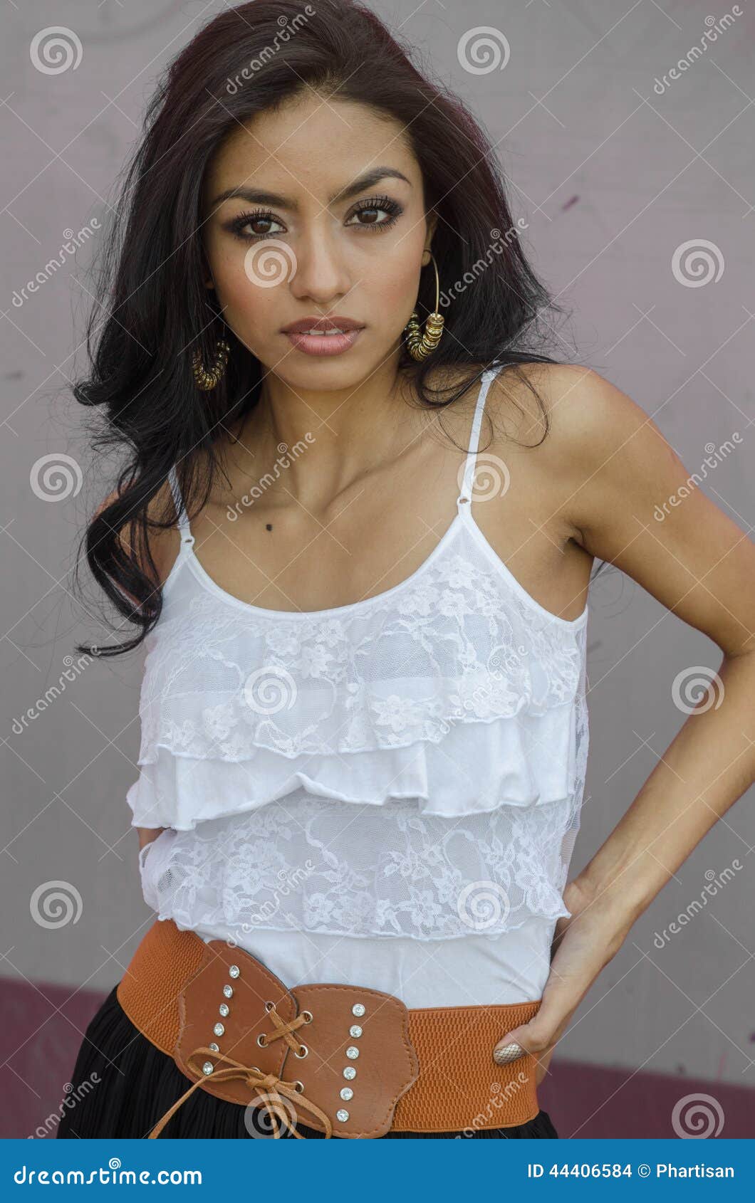 https://thumbs.dreamstime.com/z/beautiful-young-latina-woman-exotic-dark-looks-44406584.jpg