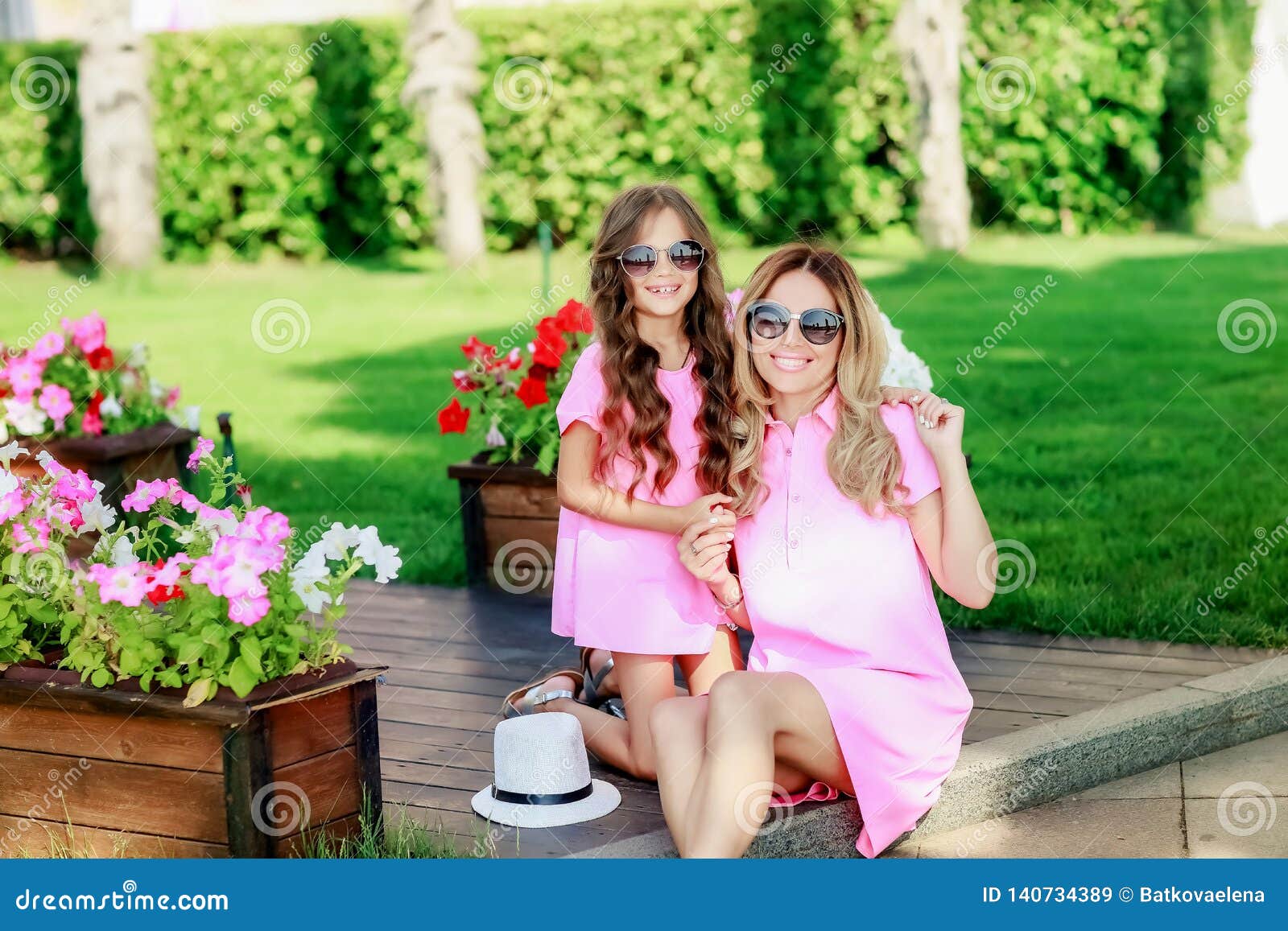 Beautiful Young Mother With Small Daughter Walks Through City Stock Image Image Of Morning 