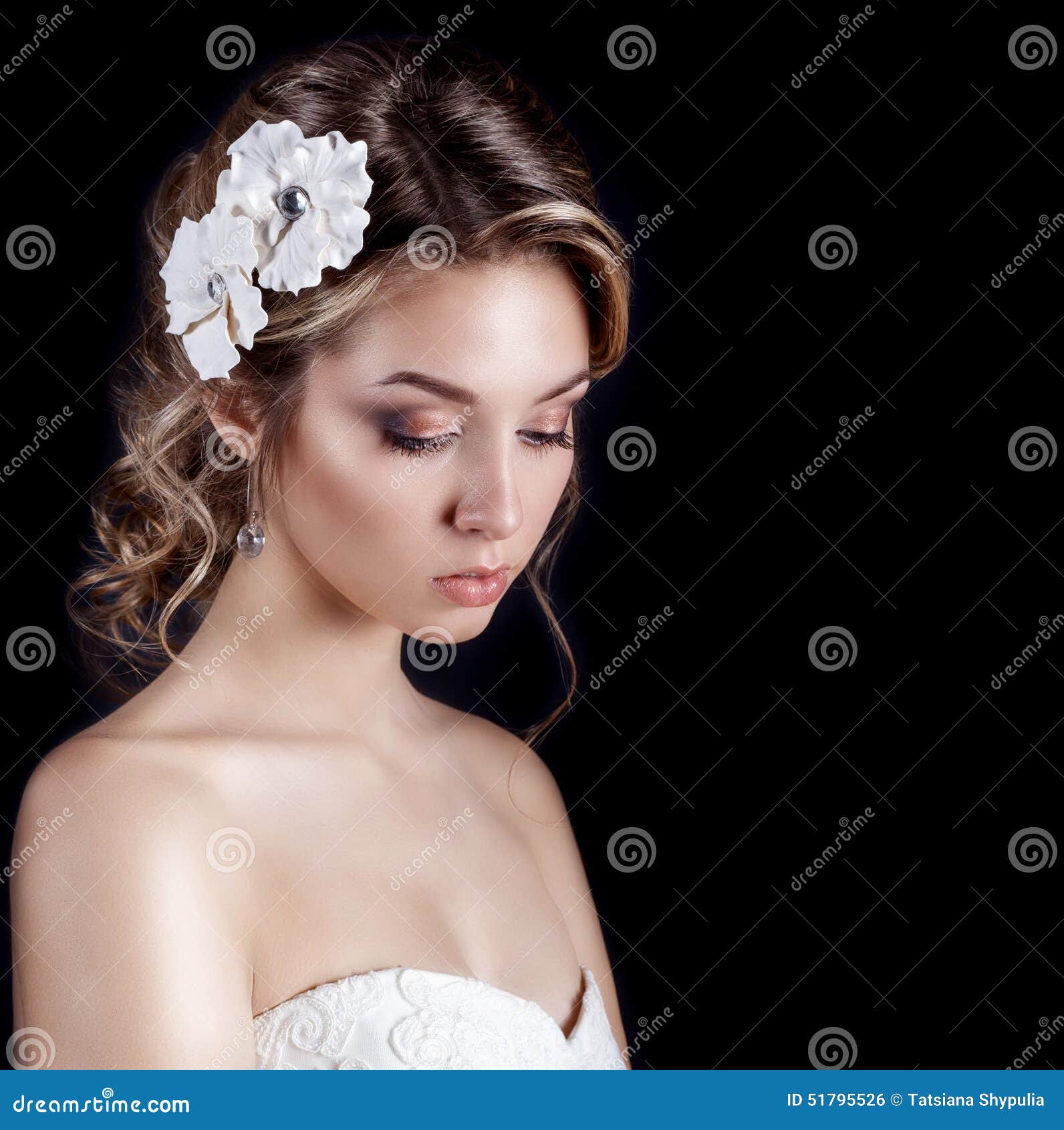 Beautiful Young Elegant Happy Smiling Woman with Red Lips, Beautiful Stylish Hairstyle with White Flowers in Her Hair Stock Photo - Image of flower, elegance: 51795526 Beautiful Young Elegant Happy Smiling Woman with Red Lips, Beautiful Stylish Hairstyle with White Flowers in Her Hair Stock Photo - Image of flower, elegance: 51795526