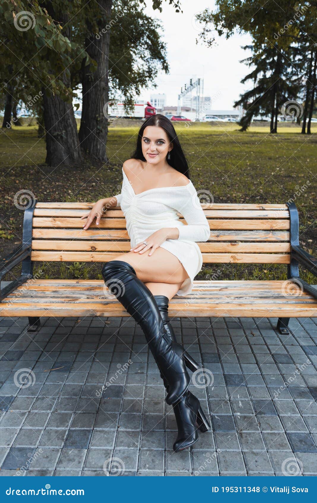 Young Beautiful Dark-haired Woman Stock Photo - Image of green, face ...