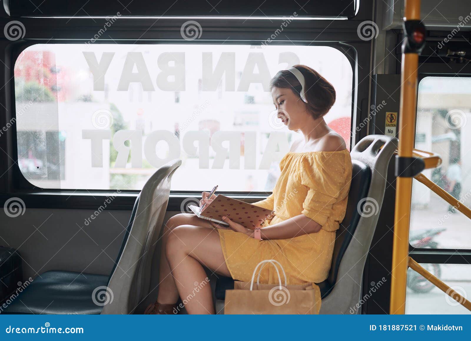 Asian Lesbians In Bus