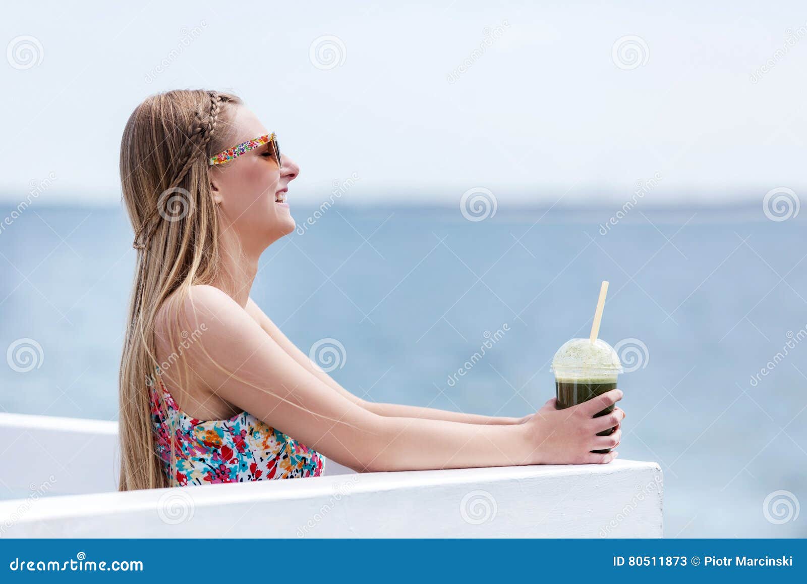 Beautiful Young Woman with Sunglasses Drinking Green Vegetable Smoothie ...