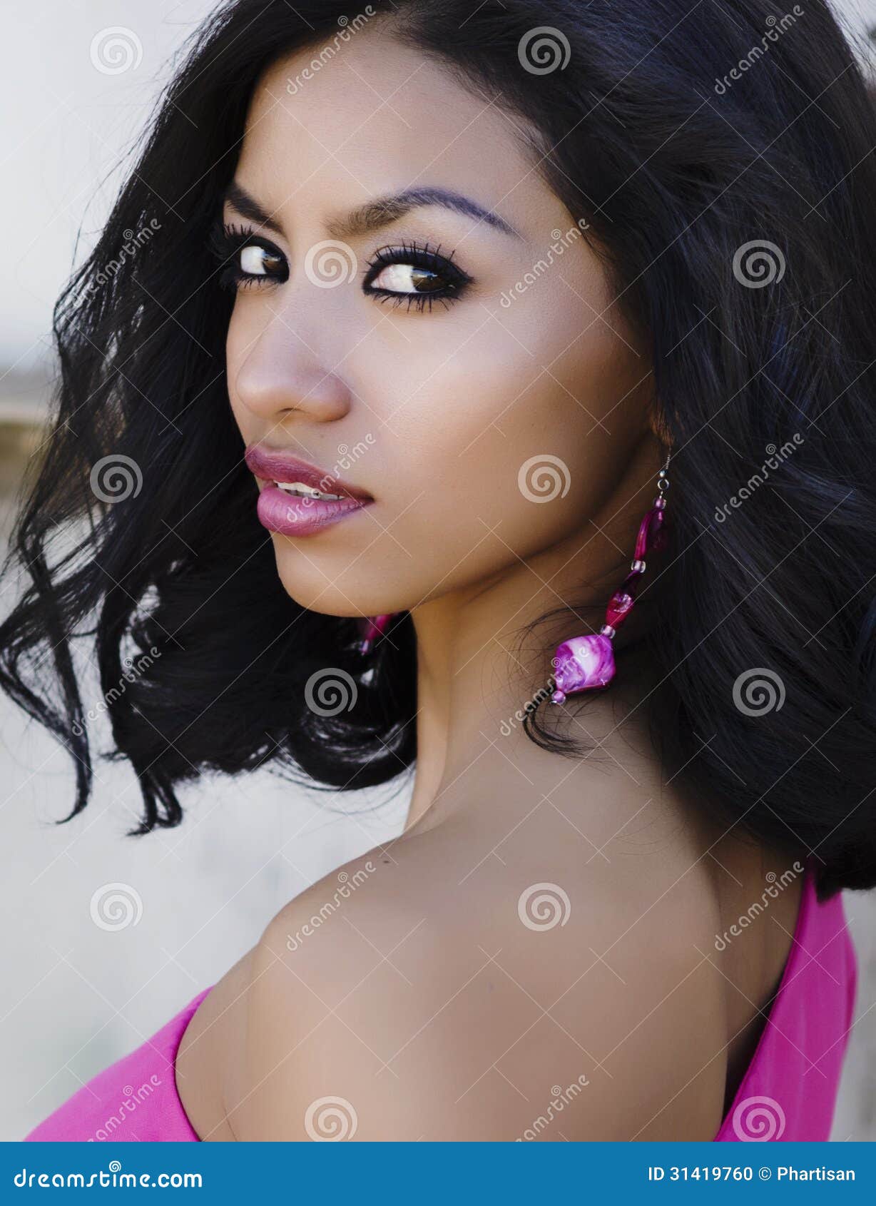 turning the head to look over the shoulder is what movement turning the head to look over the shoulder is what movement
