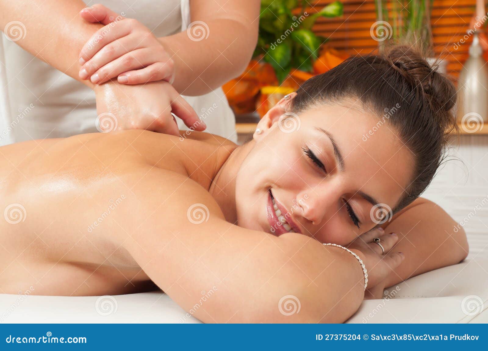 Massage Young Lesbians