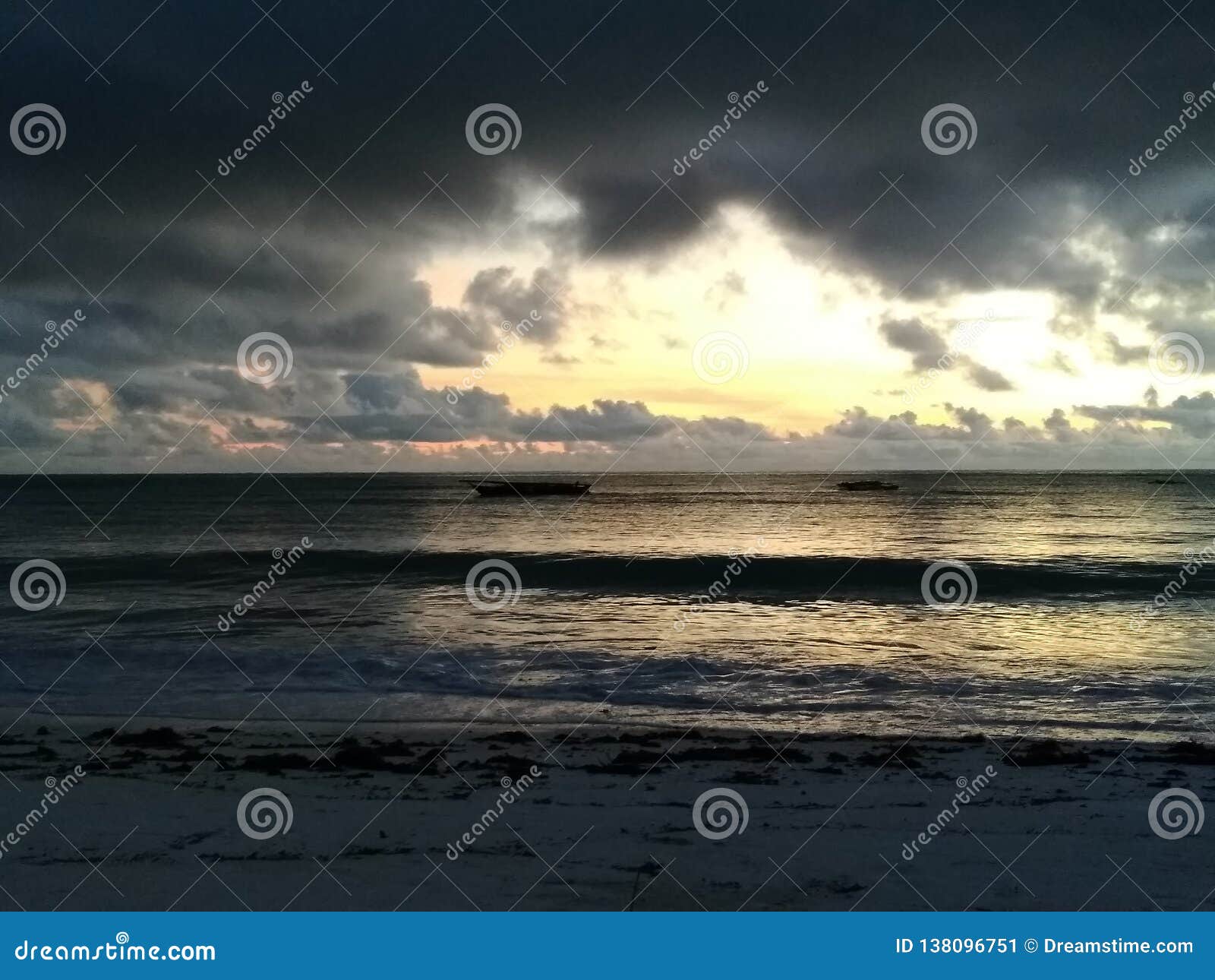 Beautiful Zanzibar sunrise stock image. Image of breathtaking 138096751