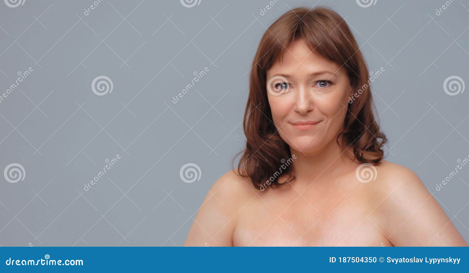 Free Photo | Close up portrait of happy naked ginger woman 