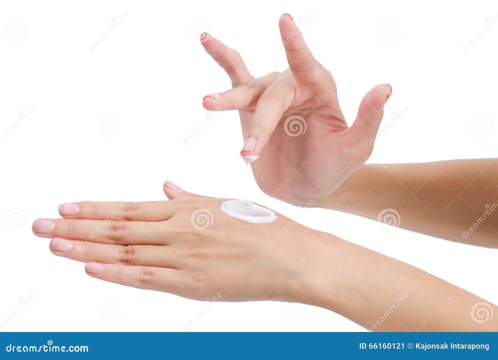 На руках можно применять. Крем для рук на белом фоне. Прозрачный крем на руках. Мультяшка наносит крем на руку. Азиатские руки.