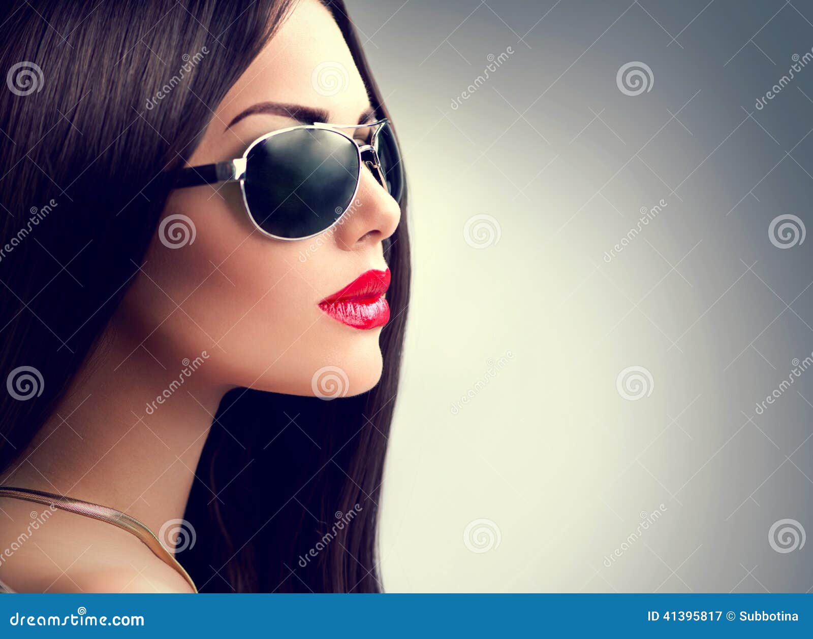 2. Blonde hair and brown sunglasses - wide 11