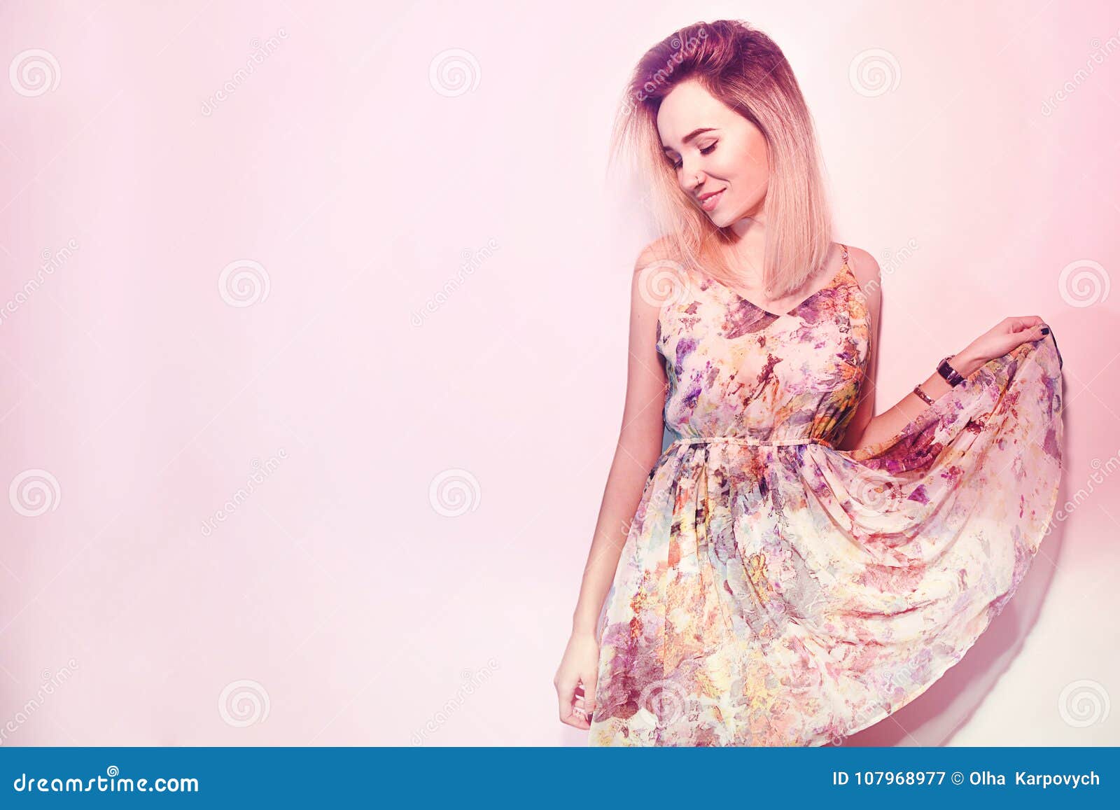 20,400+ Girl Profile Stock Photos, Pictures & Royalty-Free Images