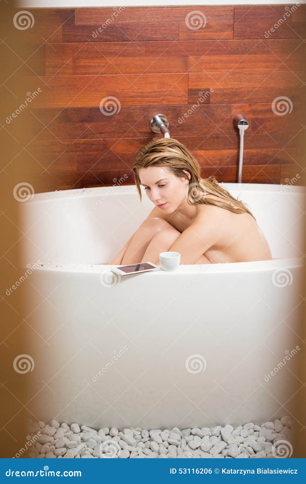 Naked Women In The Bath