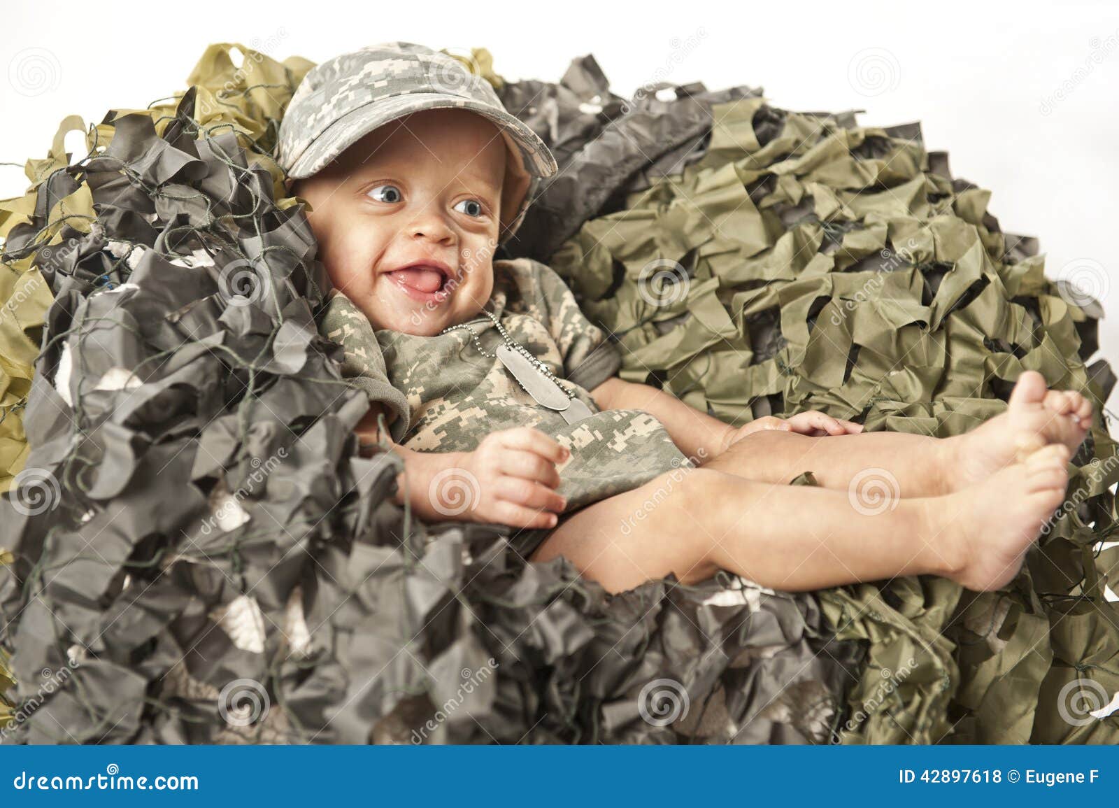 1 322 Bebe Militar Fotos Libres De Derechos Y Gratuitas De Dreamstime