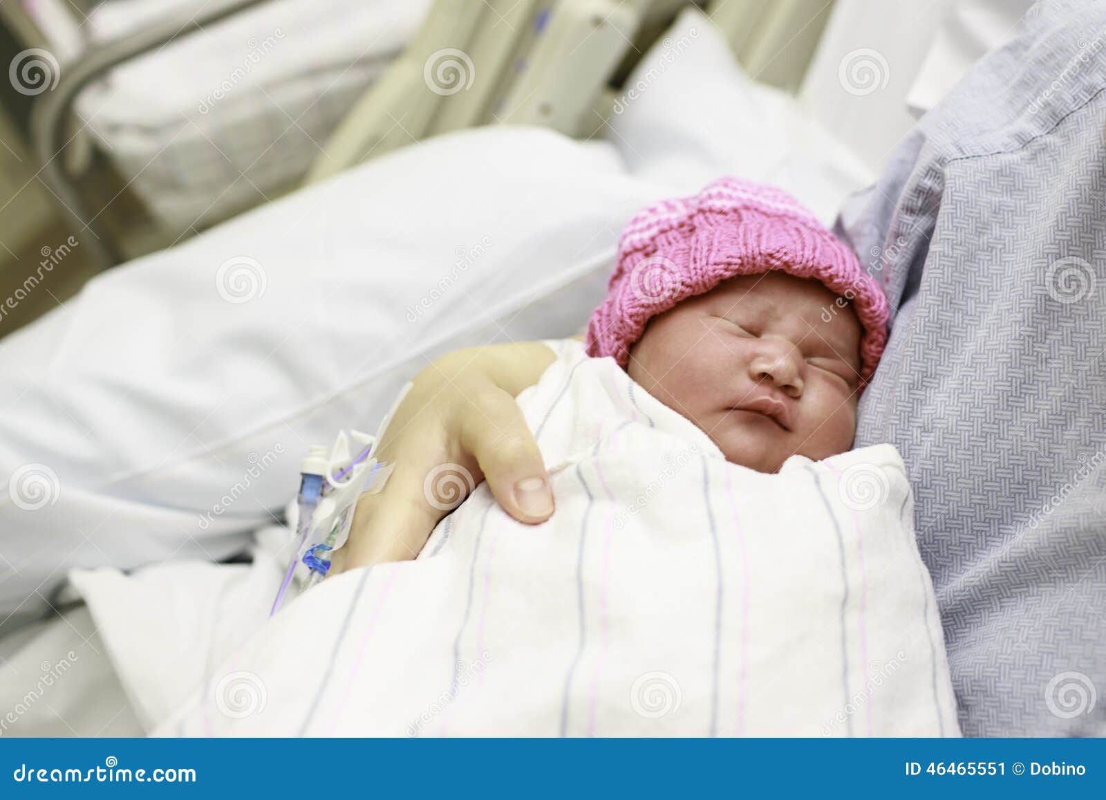 Bebe Recien Nacido En El Hospital Imagen De Archivo Imagen De Maternidad Adorable Bebe Recien Nacido En El Hospital Imagen De Archivo Imagen De Maternidad Adorable
