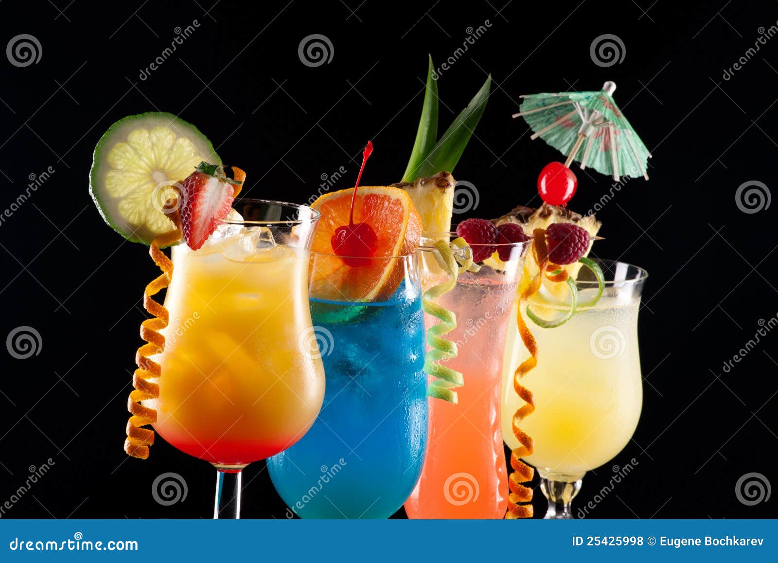 Bebidas Tropicales - La De La Serie Popular De Los Cocteles Foto de archivo - Imagen de enfriado, primer: 25425998