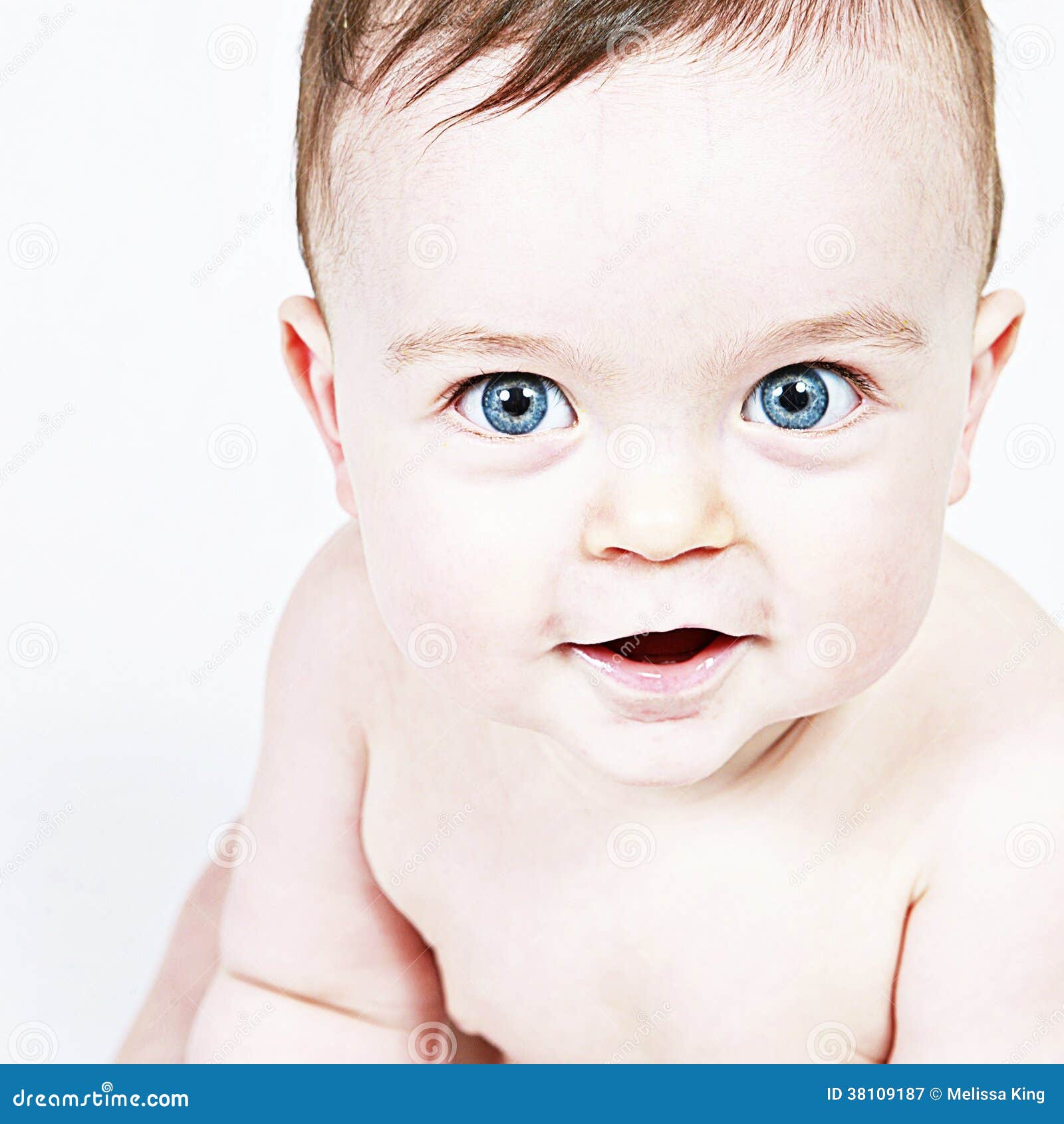 Bebé recién nacido lindo imagen de archivo. Imagen de muchacho 38109187