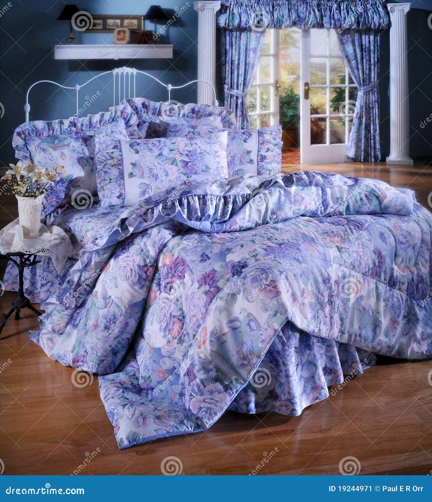Bed room set with bedding stock image. Image of roof 19244971