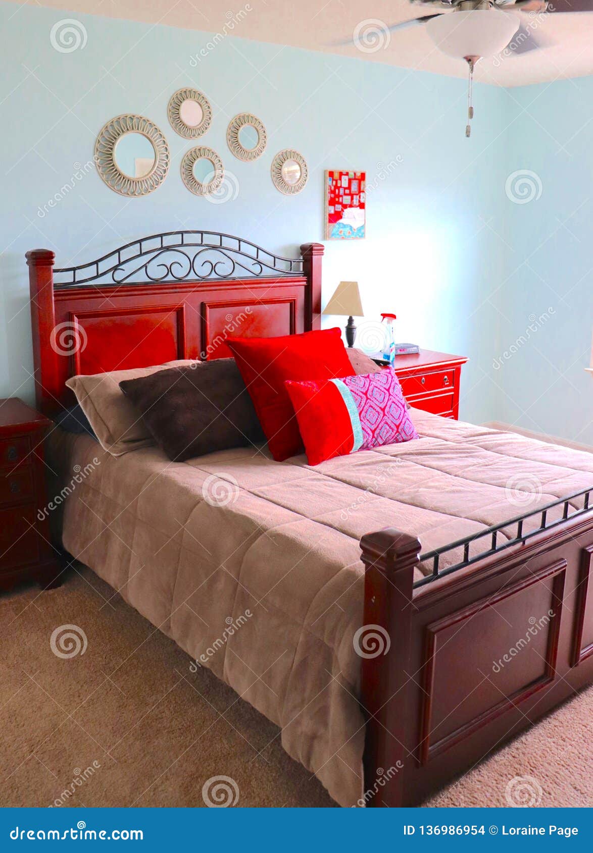 Featured image of post Beige Tan Bedroom Ideas / Bed linen is a key game changer when it comes to bedroom decorating.