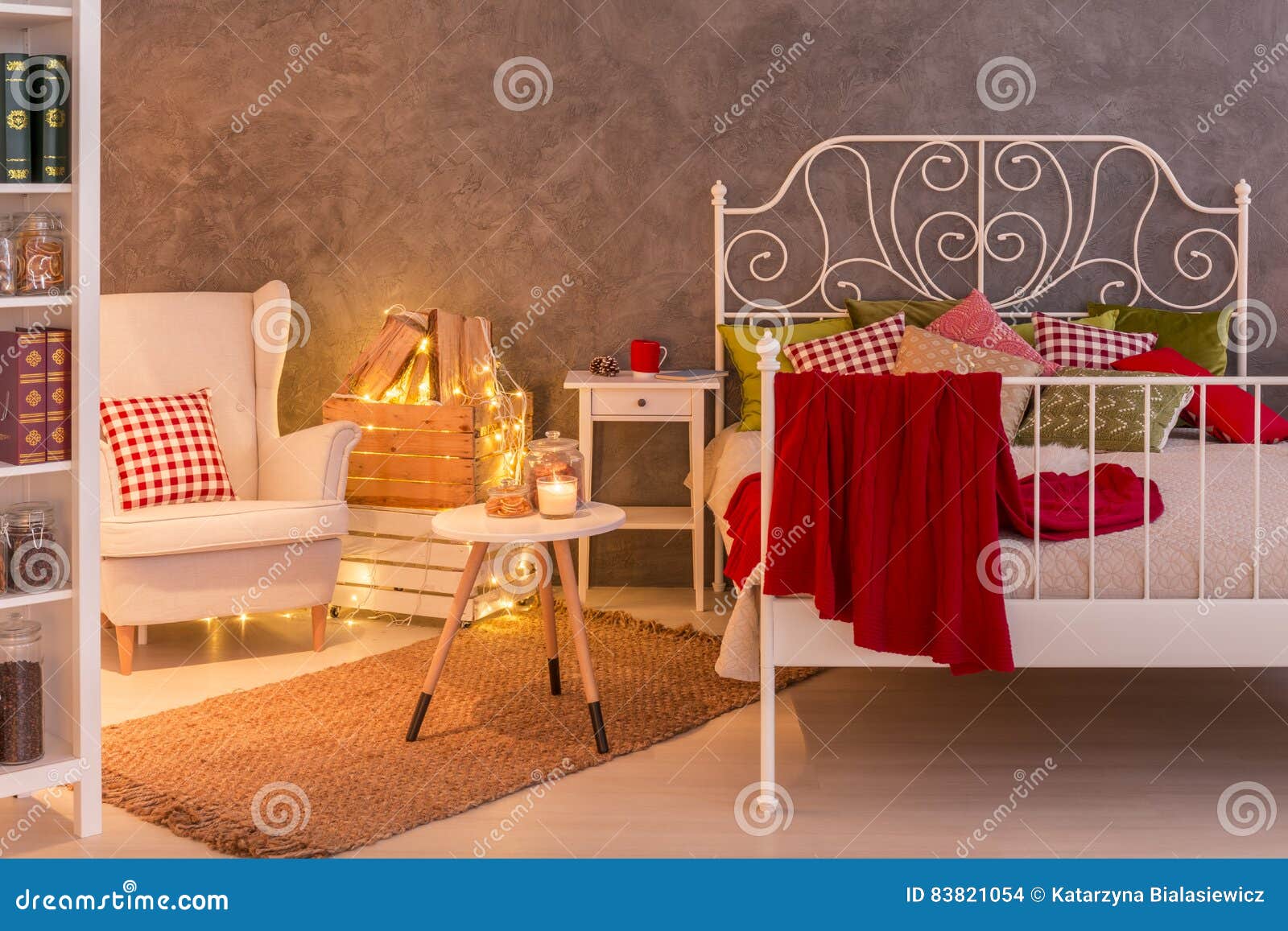Wooden Crates In Bedroom Stock Photography 76146188