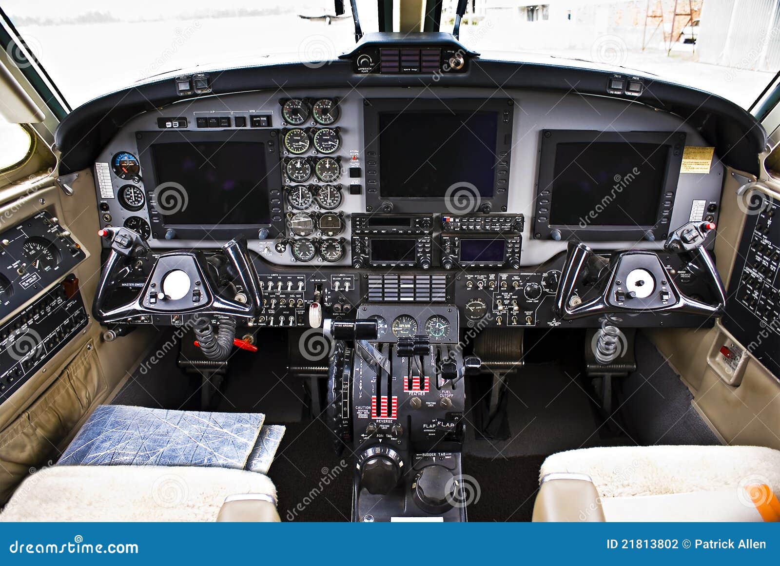 Beechcraft Super King Air B200 Instrument Panel Stock