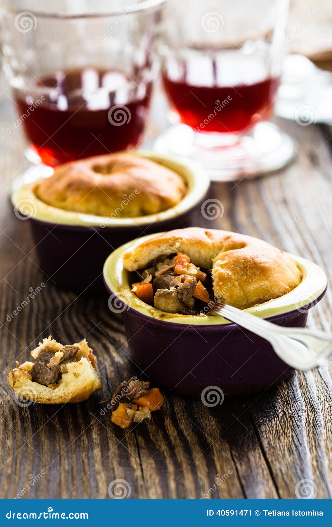 Beef pot pie in ramekin stock image. Image of beef, casserole 40591471