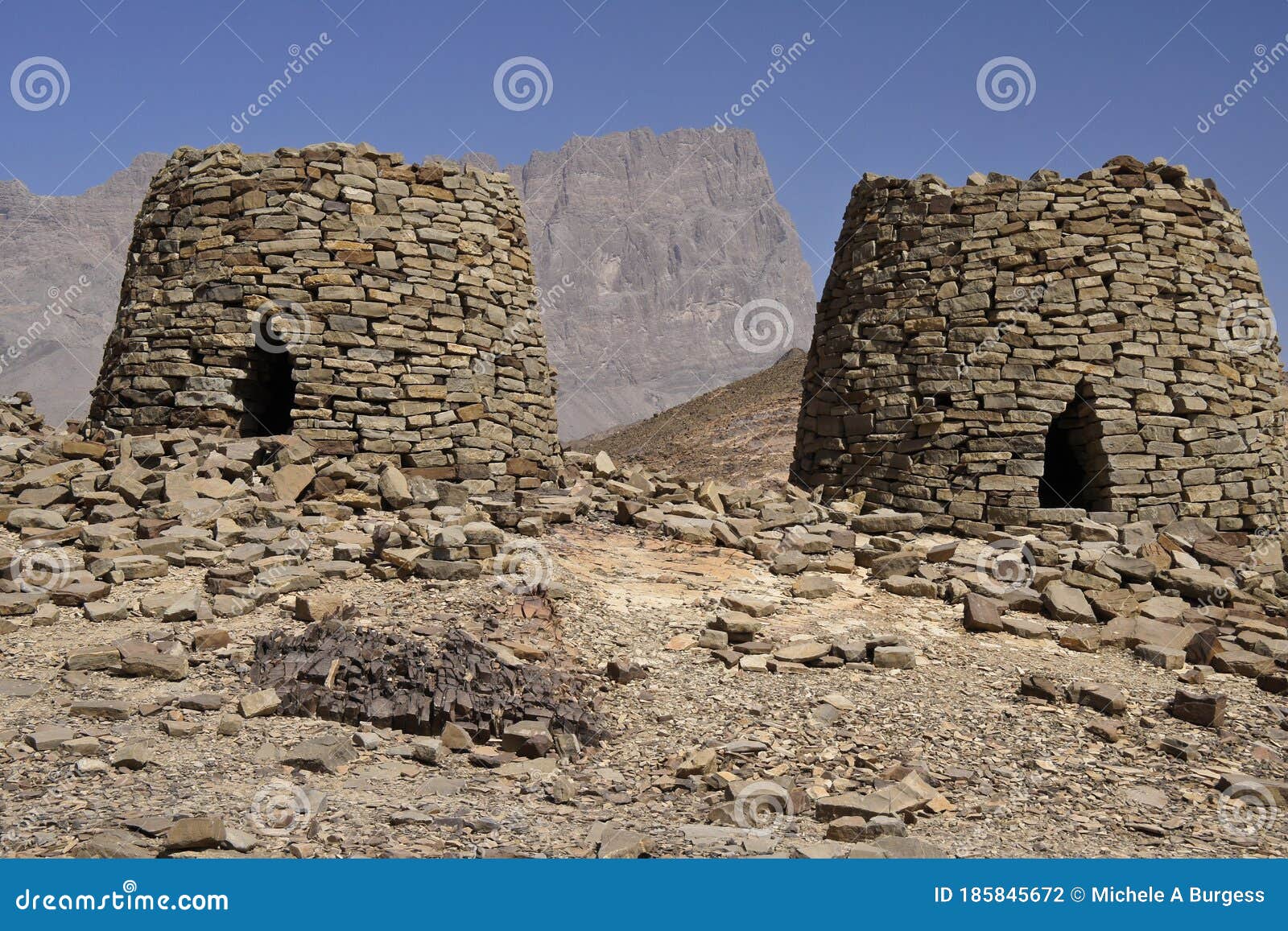 beehive tombs at al-ayn, oman