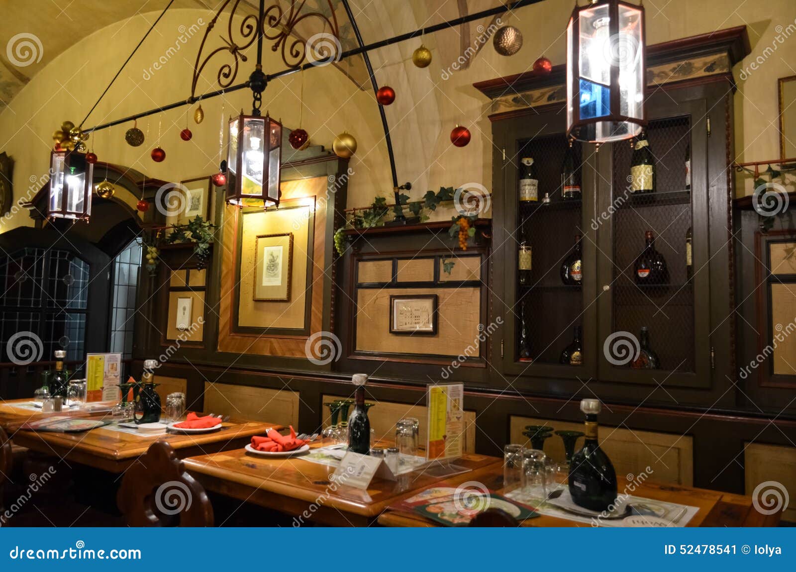 Beer hall editorial photo. Image of landmark, biggest 52478541